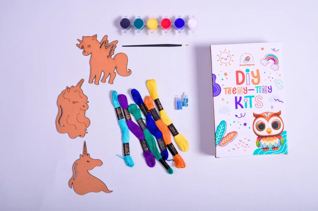 iLearnngrow Teeny Tiny DIY Unicorn Thread Kit