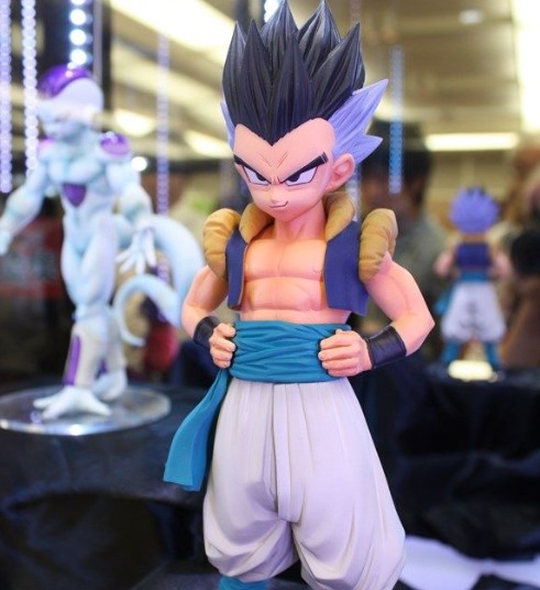 Toylura Dragon Ball Super Saiyan Blue Vegeta Battle Action Figure Toy with Display Stand (Height-20 Cm)