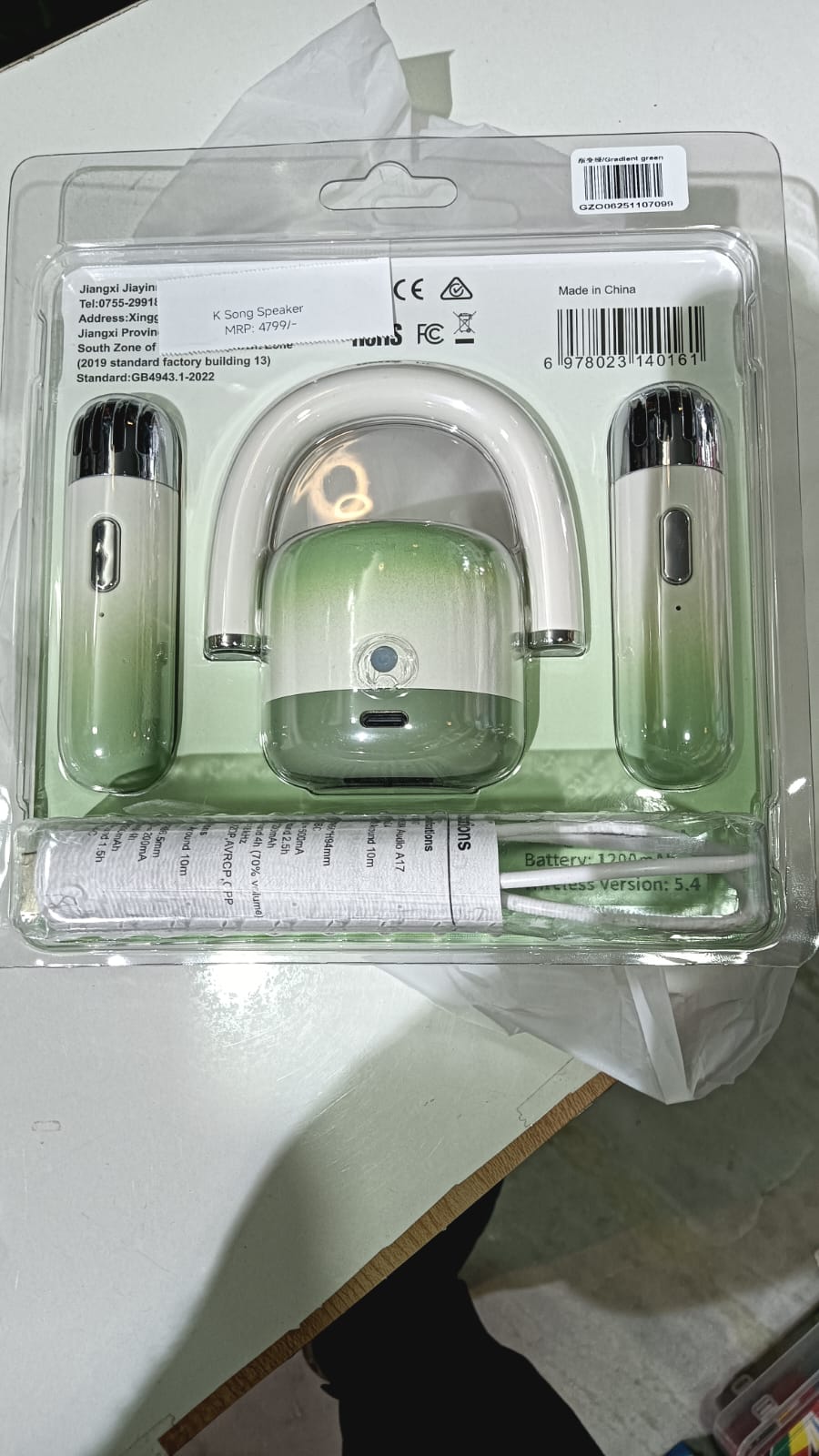 Toylura Portable K Song Speaker-High-Quality Sound & Entertainment